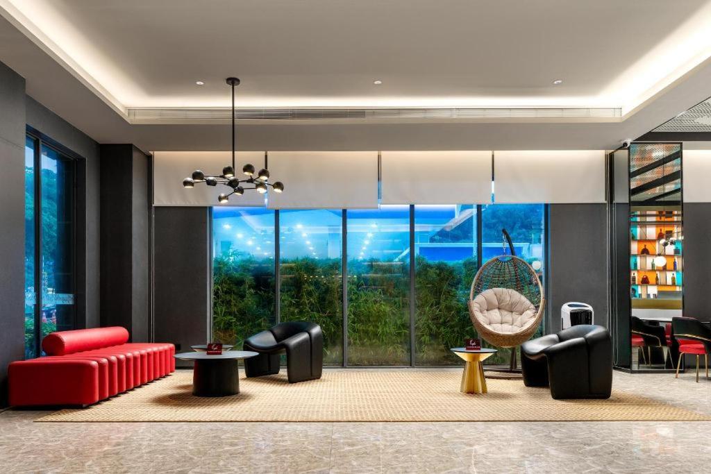 Ibis Dongguan Dongcheng Hotel Exterior photo