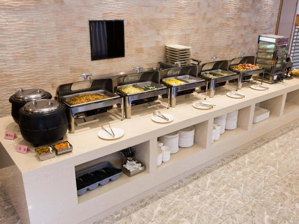 Ibis Dongguan Dongcheng Hotel Exterior photo