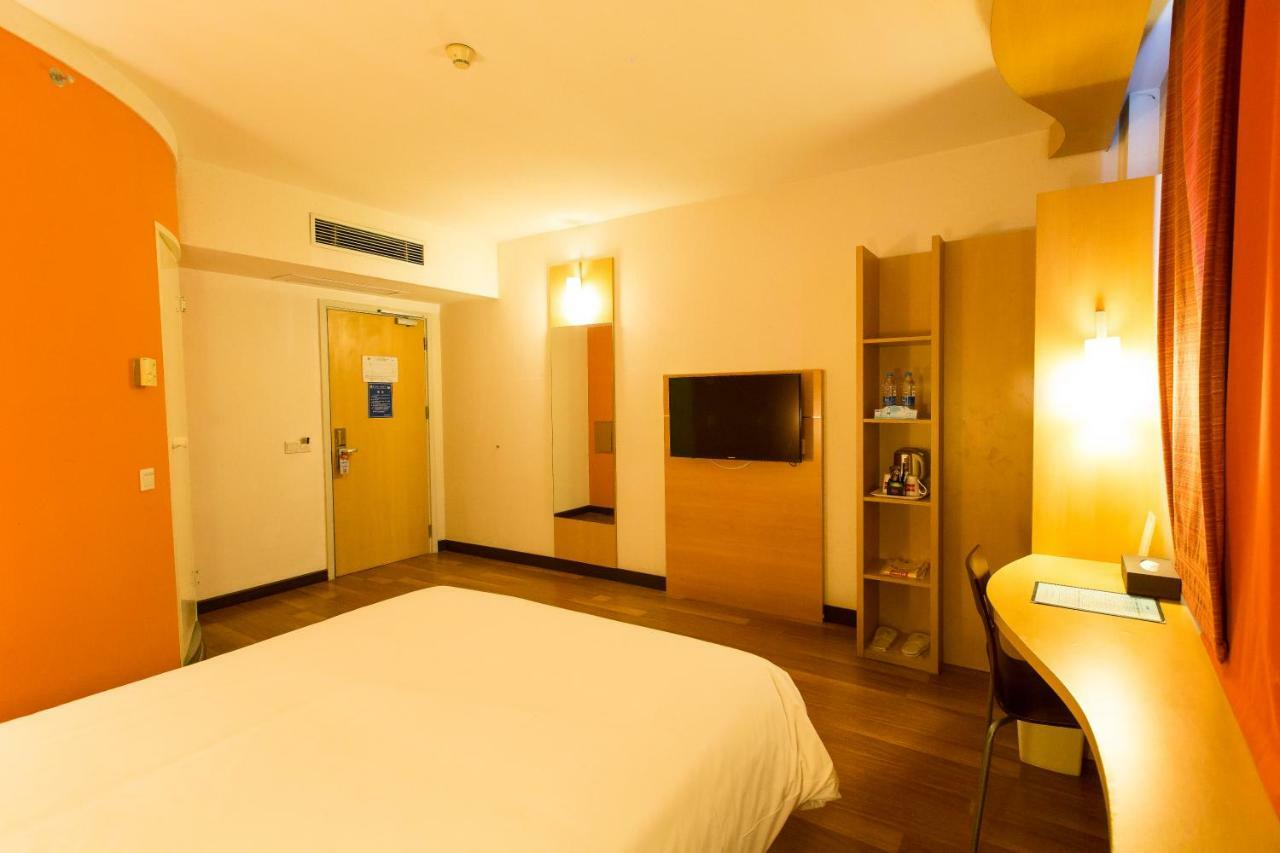 Ibis Dongguan Dongcheng Hotel Exterior photo